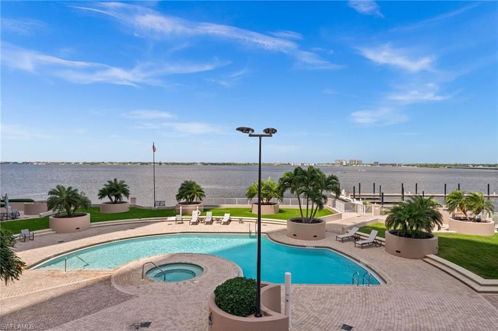 2090 W First St , Unit G807, Fort Myers, FL 33901 Photo
