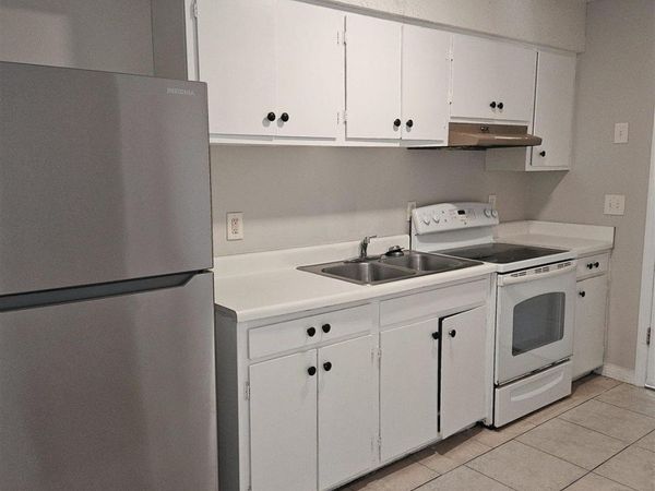 7240 Hilburn Rd, Unit 1D, Pensacola, FL 32504