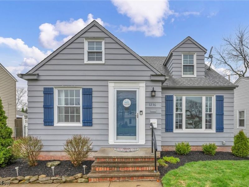 1236 Worton Boulevard, Mayfield Heights, OH 44124 Photo 2