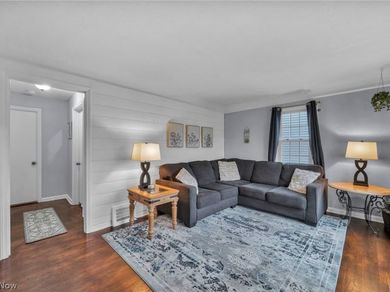 1236 Worton Boulevard, Mayfield Heights, OH 44124 Photo 7