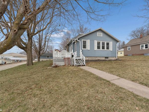 726 S 4th Street, Forest City, IA 50436