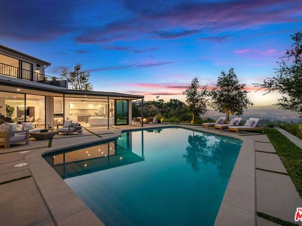 8545 Charl Lane, Los Angeles, CA 90046