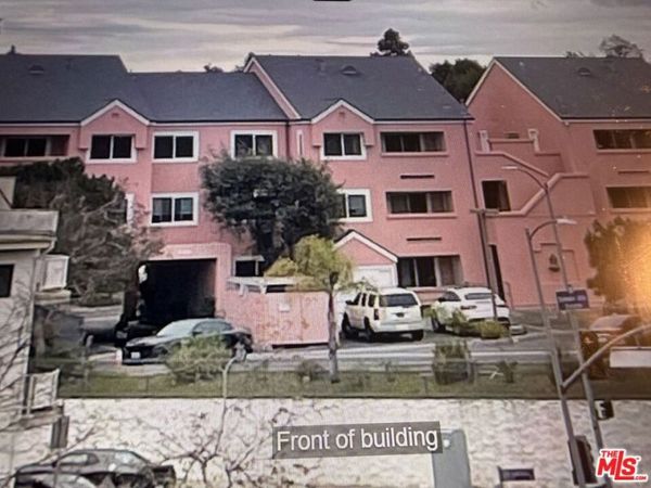 4810 S La Brea Avenue, Unit 301, Los Angeles, CA 90008