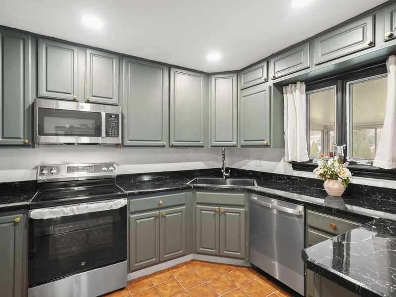 266 Electric Avenue, Westerville, OH 43081 Photo 13