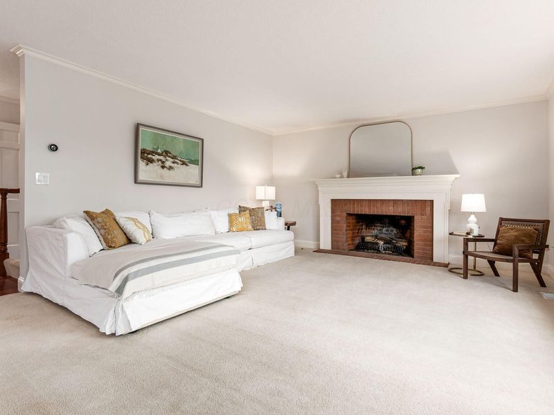 909 Clubview Boulevard N, Columbus, OH 43235 Photo 10