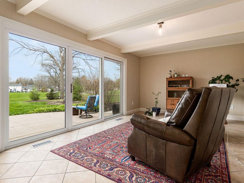 909 Clubview Boulevard N, Columbus, OH 43235 Photo 25