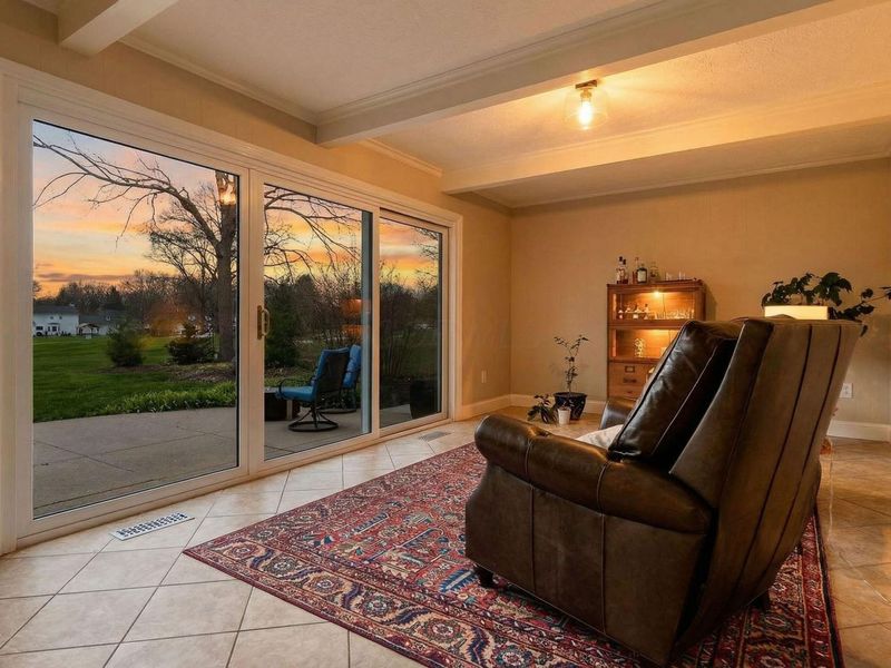 909 Clubview Boulevard N, Columbus, OH 43235 Photo 26