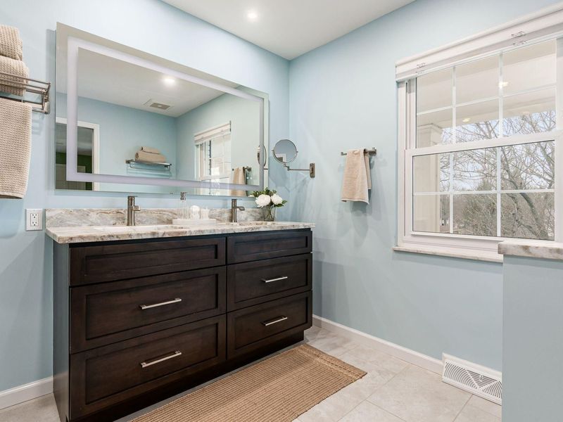 909 Clubview Boulevard N, Columbus, OH 43235 Photo 36