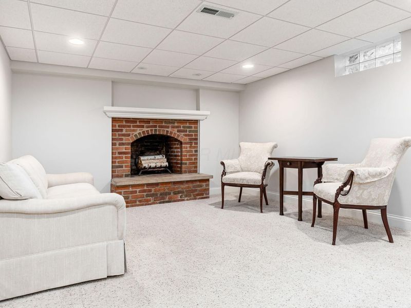 909 Clubview Boulevard N, Columbus, OH 43235 Photo 50