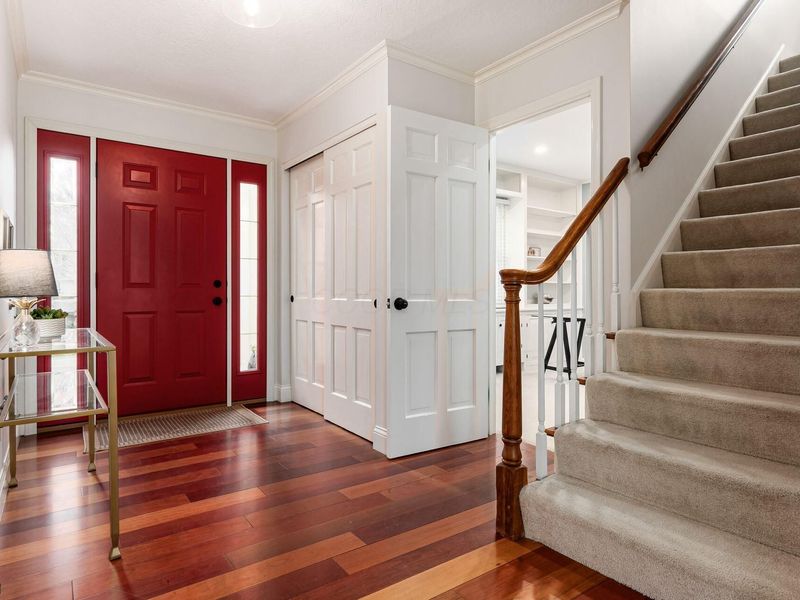 909 Clubview Boulevard N, Columbus, OH 43235 Photo 6