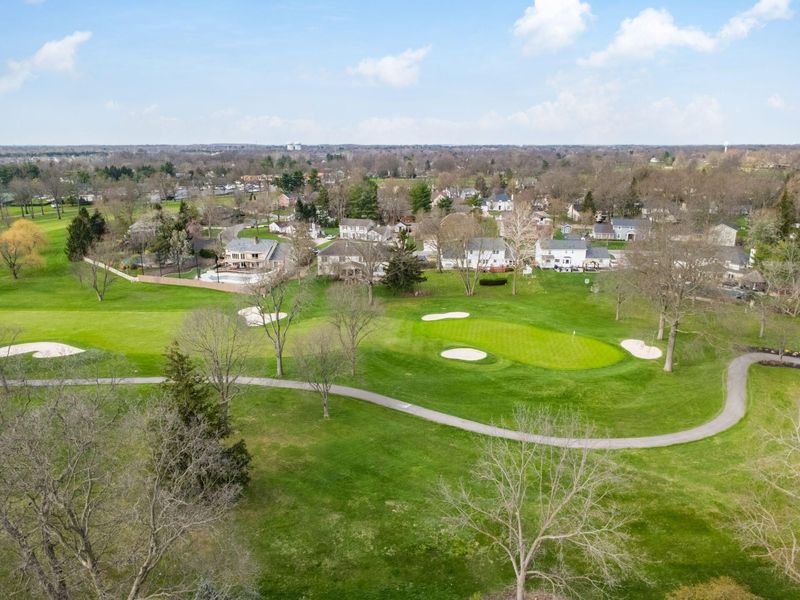 909 Clubview Boulevard N, Columbus, OH 43235 Photo 74