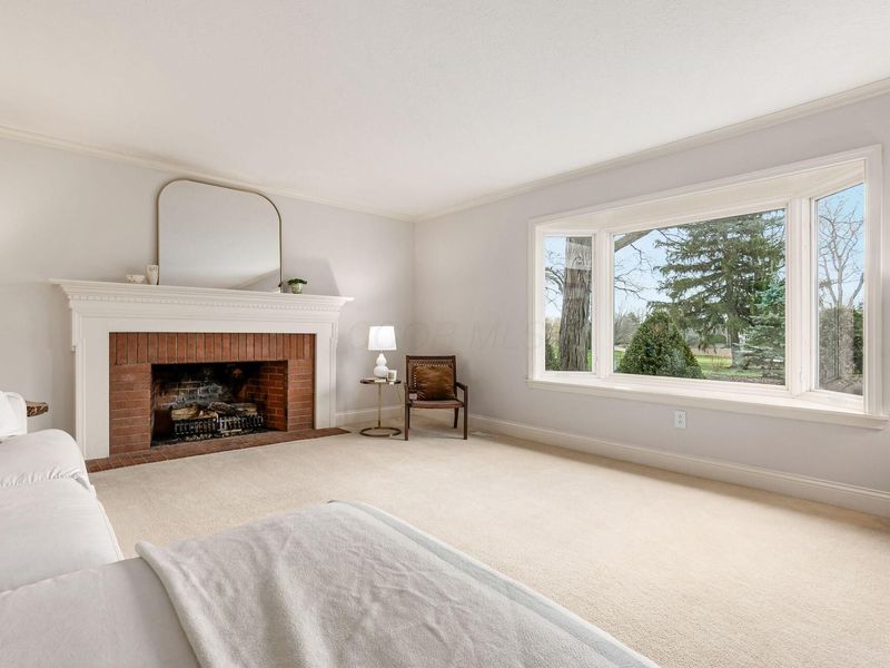 909 Clubview Boulevard N, Columbus, OH 43235 Photo 8