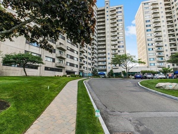 376 Ocean Ave, Unit 207, Revere, MA 02151