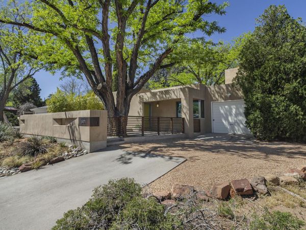 521 Graceland Drive SE, Albuquerque, NM 87108