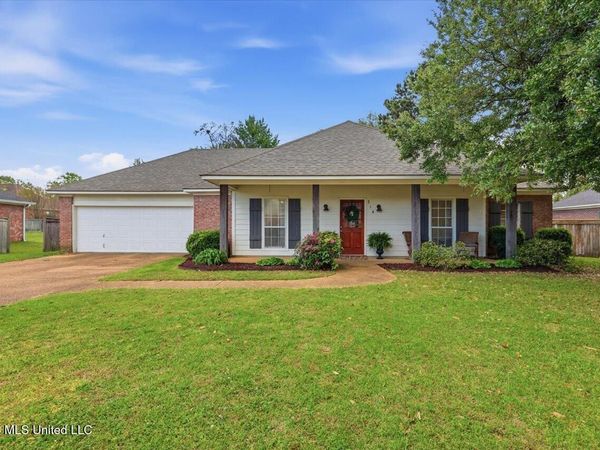 314 Hunters Ridge Drive, Clinton, MS 39056
