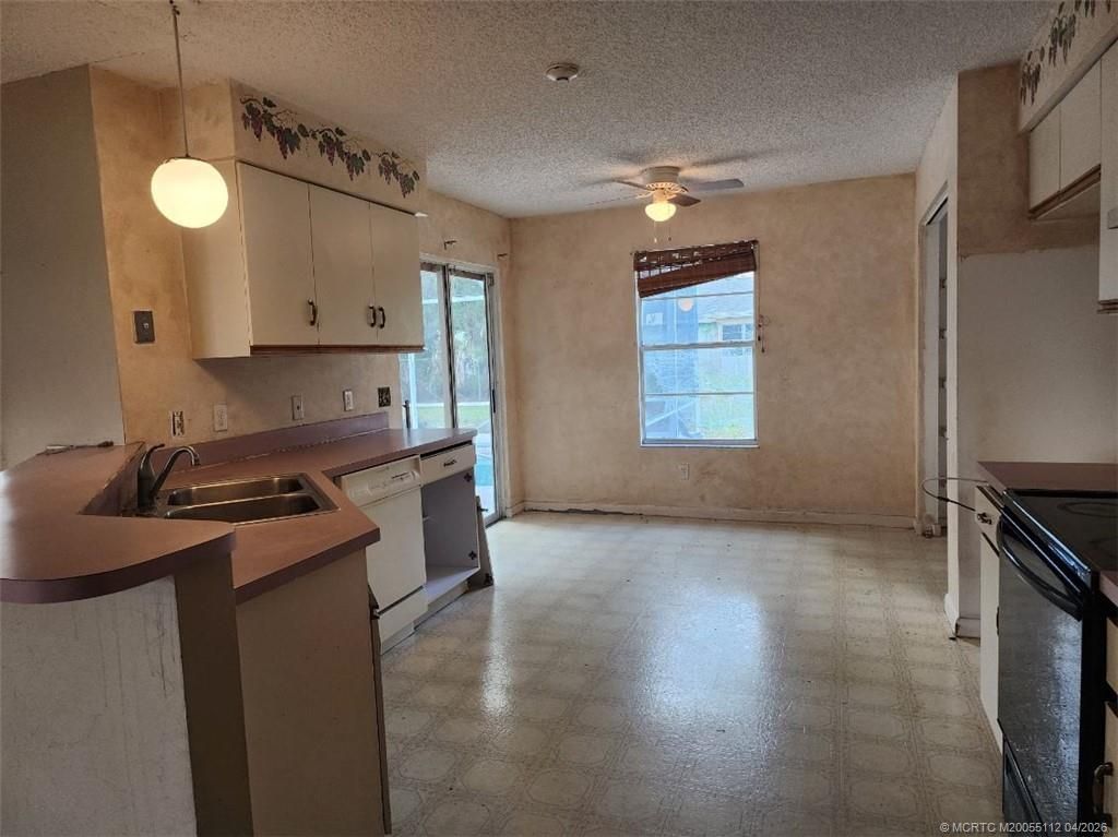 742 SW Nichols Terrace, Port Saint Lucie, FL 34953 Photo