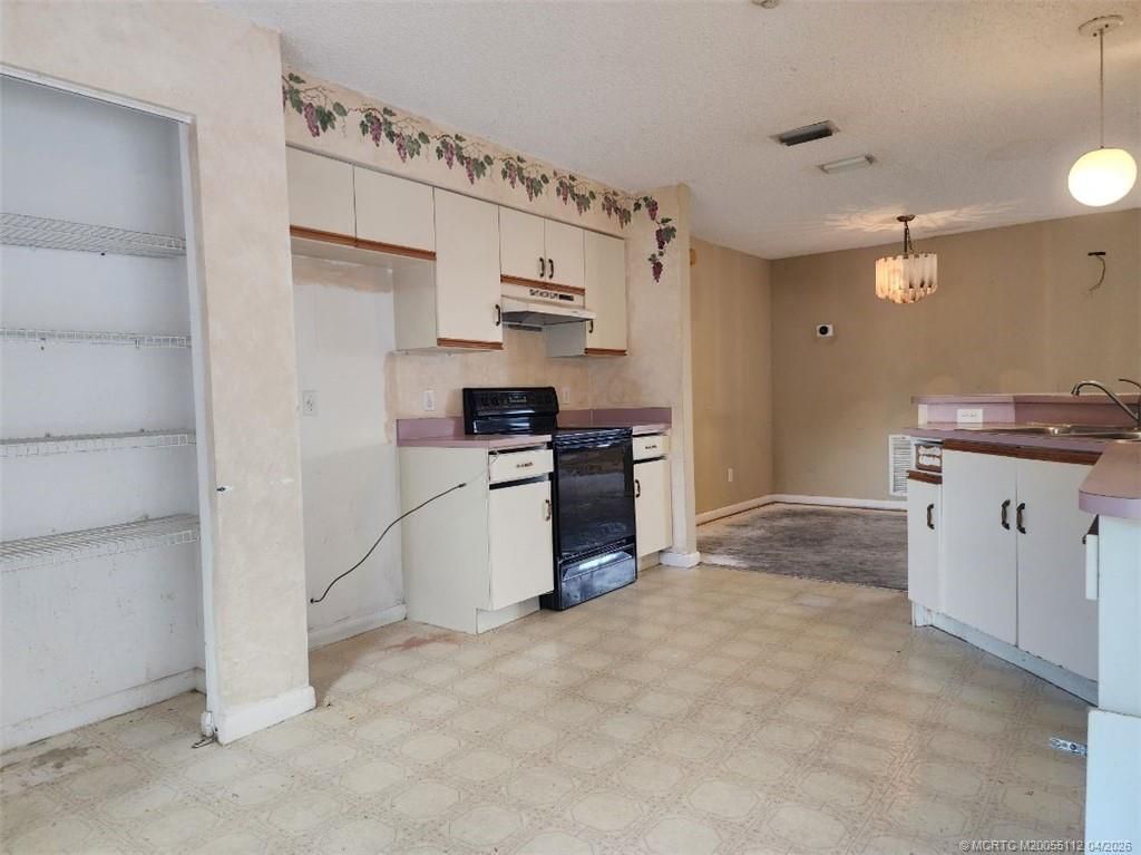 742 SW Nichols Terrace, Port Saint Lucie, FL 34953 Photo