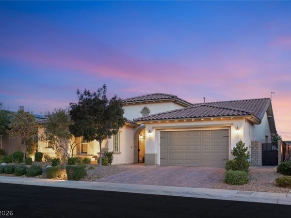 270 Besame Court , Las Vegas, NV 89138