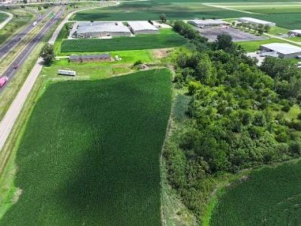 3700 Plank Road , Peru, IL 61354