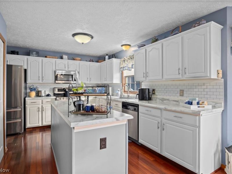 602 Still Water Boulevard , Elyria, OH 44035 Photo 5