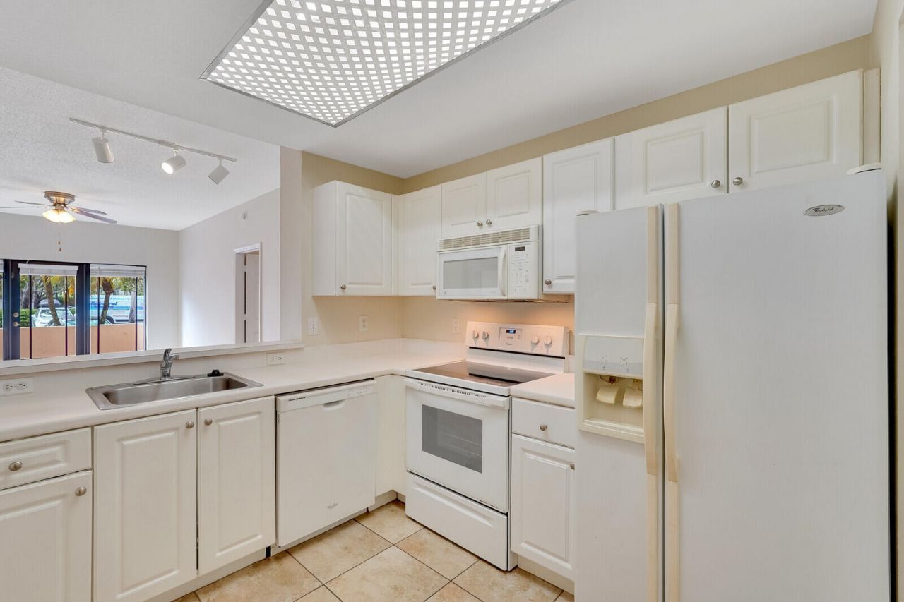 2916 Tuscany Court, Unit 109, Palm Beach Gardens, FL 33410 Photo