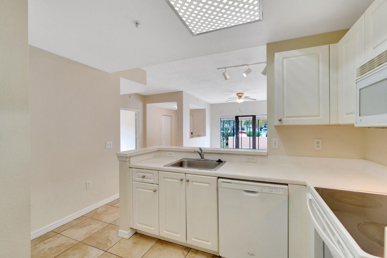 2916 Tuscany Court, Unit 109, Palm Beach Gardens, FL 33410 Photo