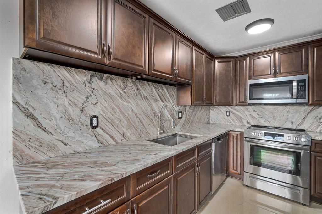 2601 Red Hibiscus Boulevard, Delray Beach, FL 33445 Photo