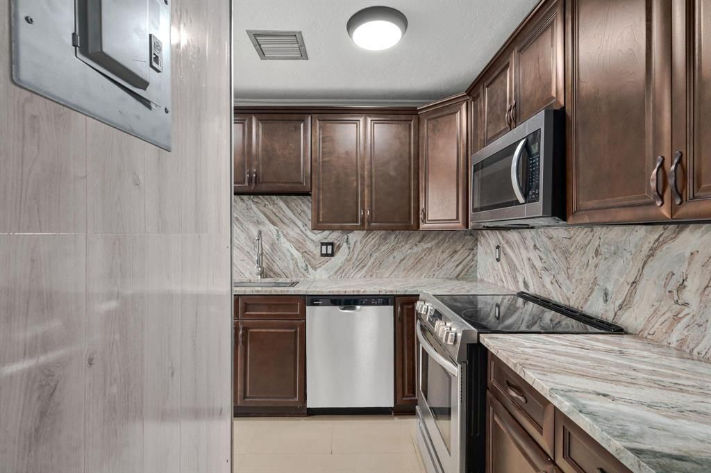 2601 Red Hibiscus Boulevard, Delray Beach, FL 33445 Photo