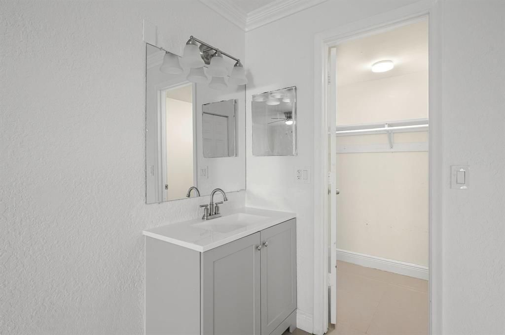 2601 Red Hibiscus Boulevard, Delray Beach, FL 33445 Photo