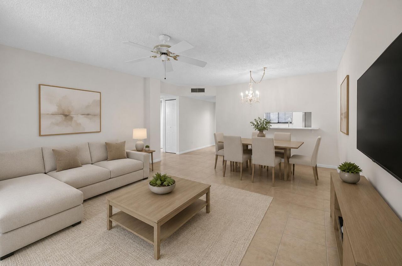 5100 Las Verdes Circle, Unit 215, Delray Beach, FL 33484 Photo