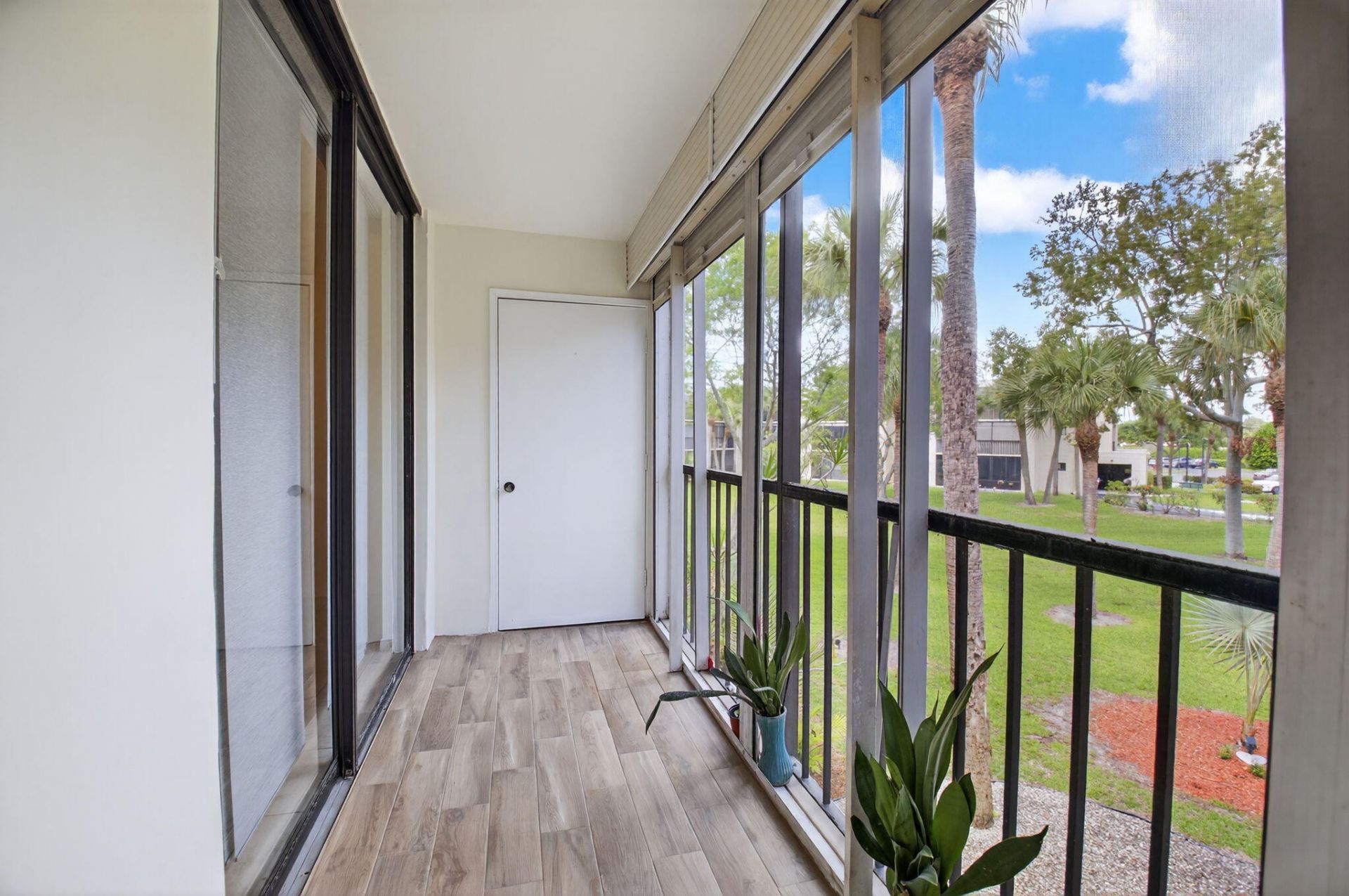 5100 Las Verdes Circle, Unit 215, Delray Beach, FL 33484 Photo