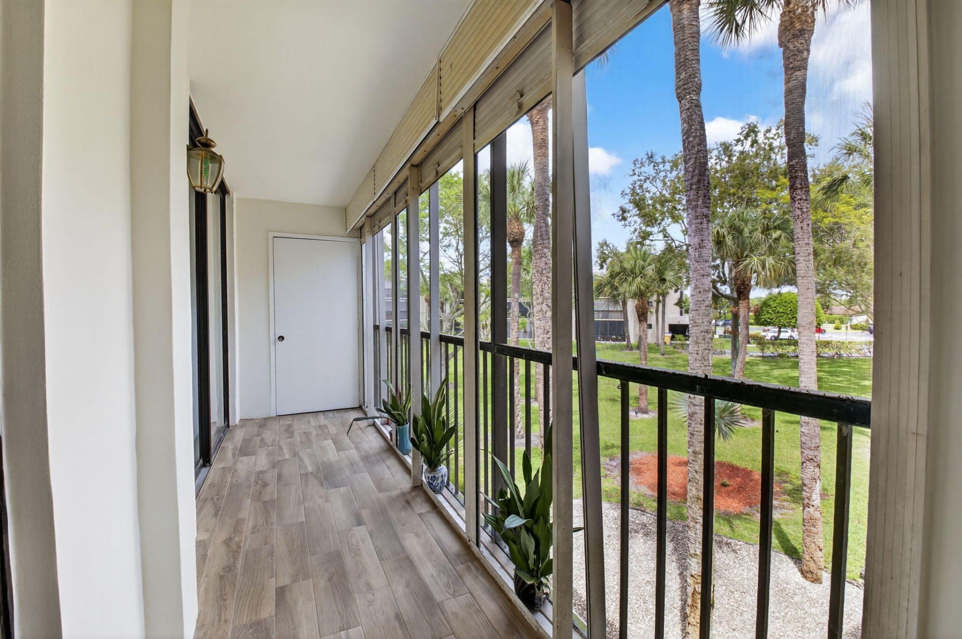 5100 Las Verdes Circle, Unit 215, Delray Beach, FL 33484 Photo
