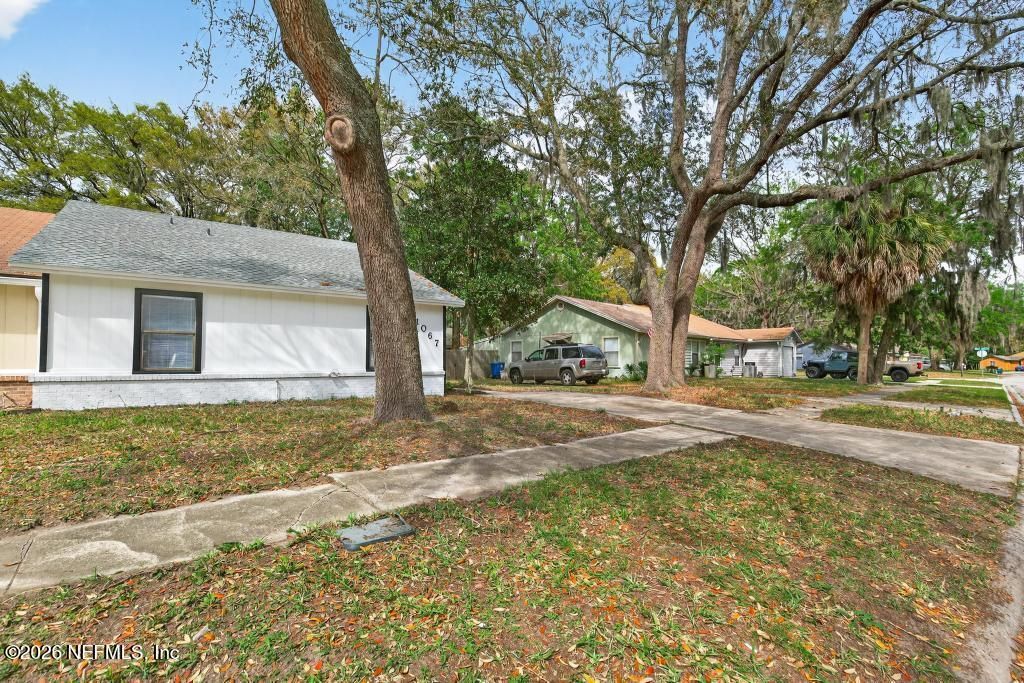 1067 Willow Cove Court W, Jacksonville, FL 32233 Main Photo