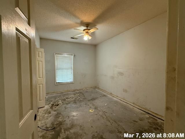 160 Lazy Willow Ln.  Photo 4