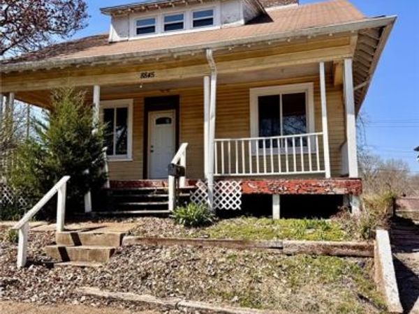 8845 Portland Terrace, St Louis, MO 63147