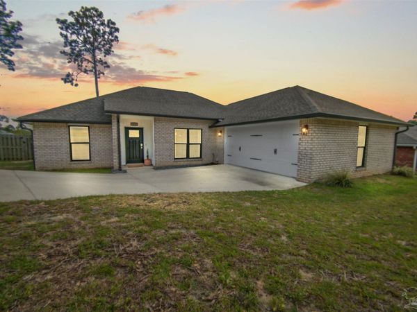 400 Scooter Cv, Crestview, FL 32539