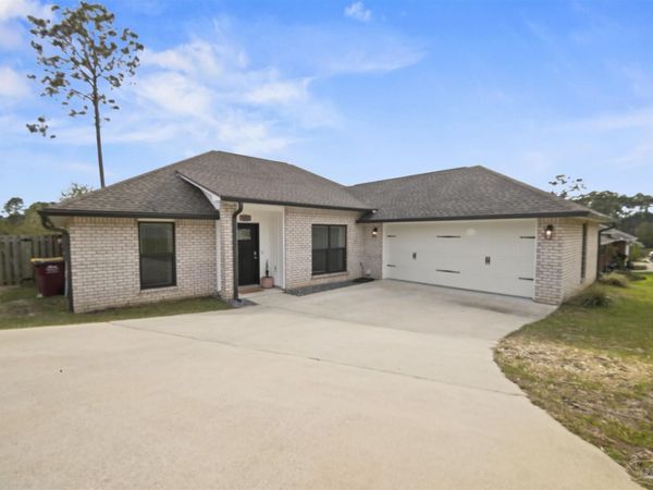 400 Scooter Cv, Crestview, FL 32539