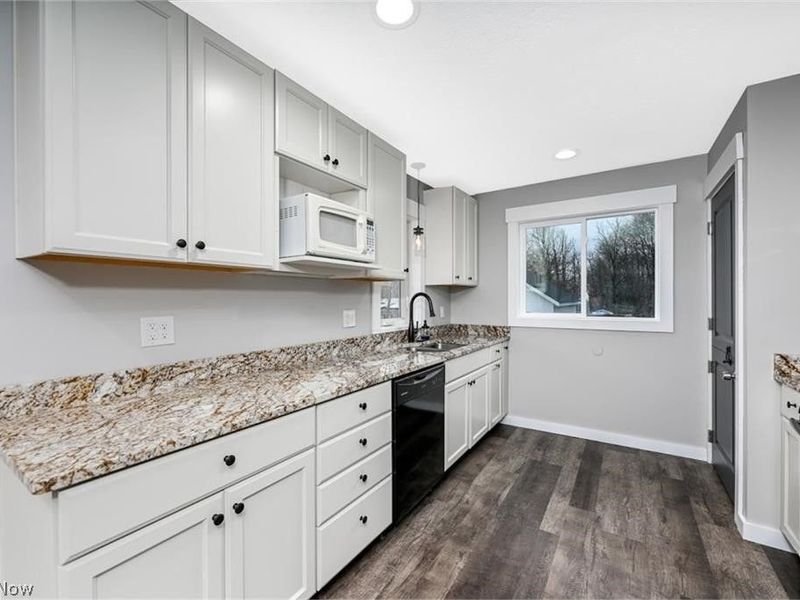 2899 S Hametown Road , Norton, OH 44203 Photo 21