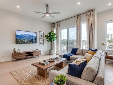 5515 Bryan Parkway, Unit 104, Dallas, TX 75206