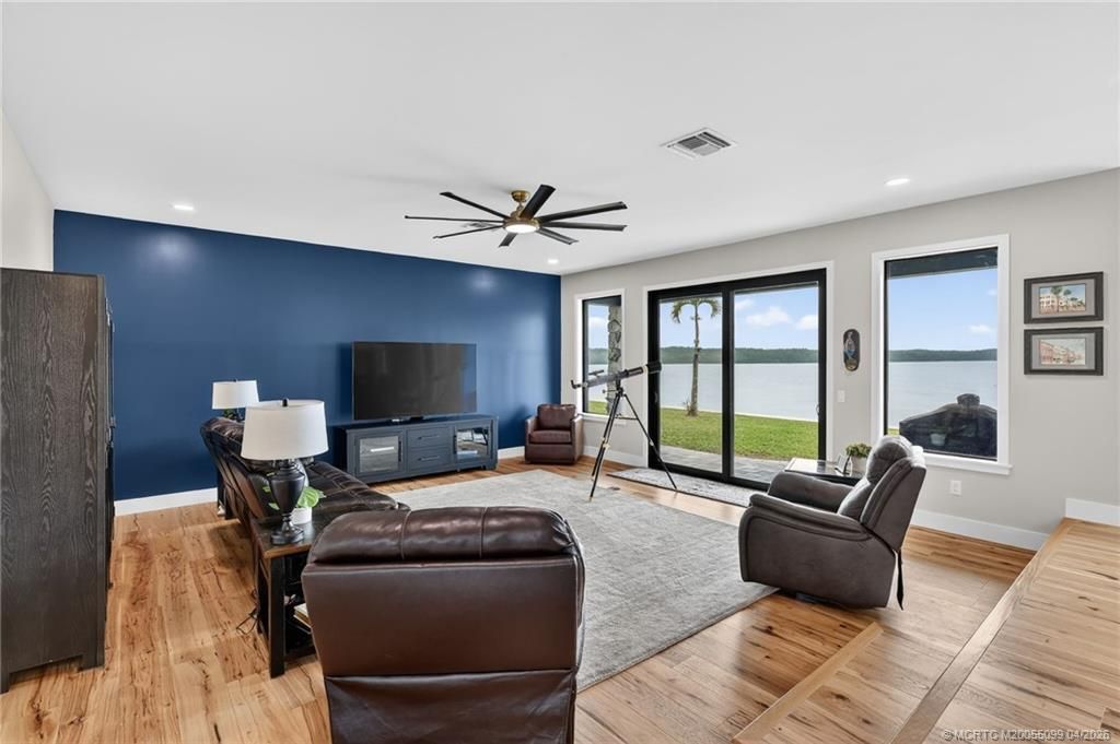 276 Bermuda Beach Drive, Hutchinson Island, FL 34949 Photo