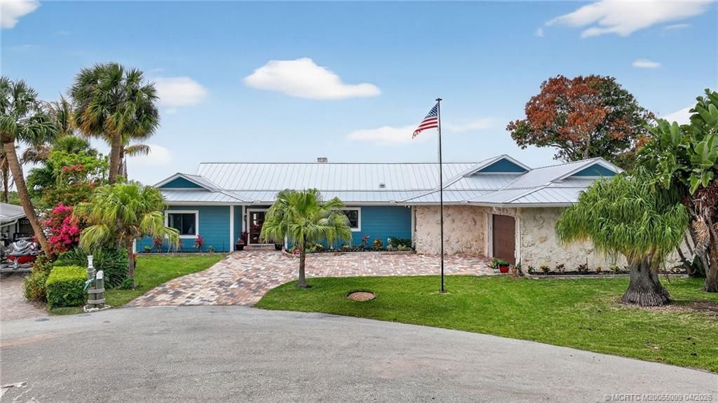 276 Bermuda Beach Drive, Hutchinson Island, FL 34949 Photo