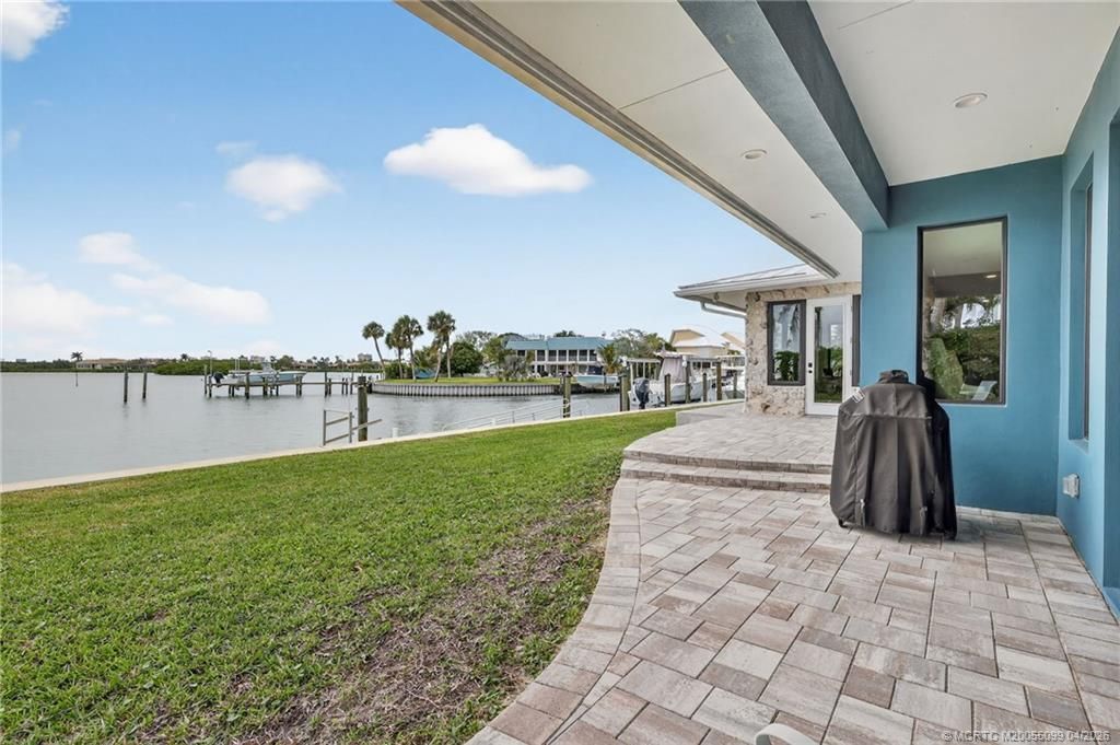 276 Bermuda Beach Drive, Hutchinson Island, FL 34949 Photo