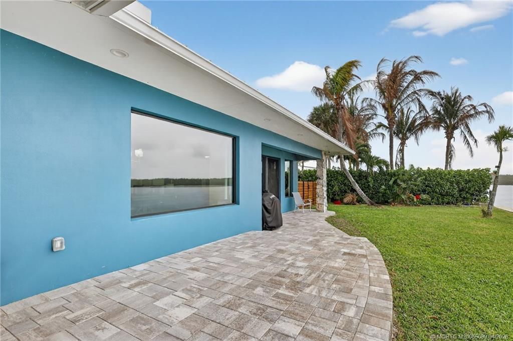 276 Bermuda Beach Drive, Hutchinson Island, FL 34949 Photo