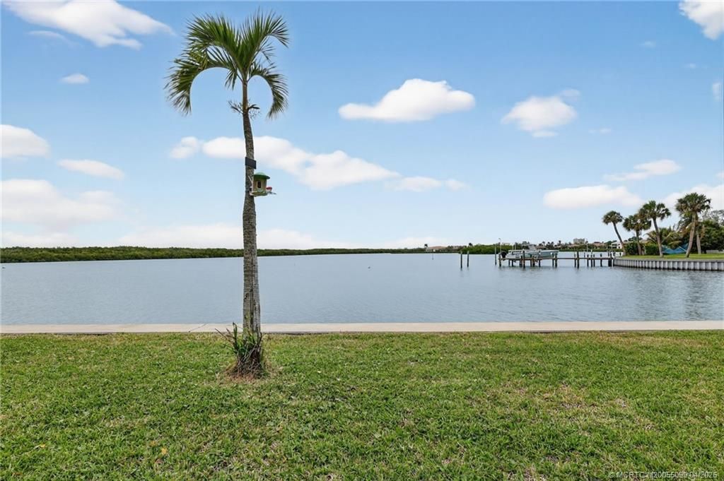 276 Bermuda Beach Drive, Hutchinson Island, FL 34949 Photo