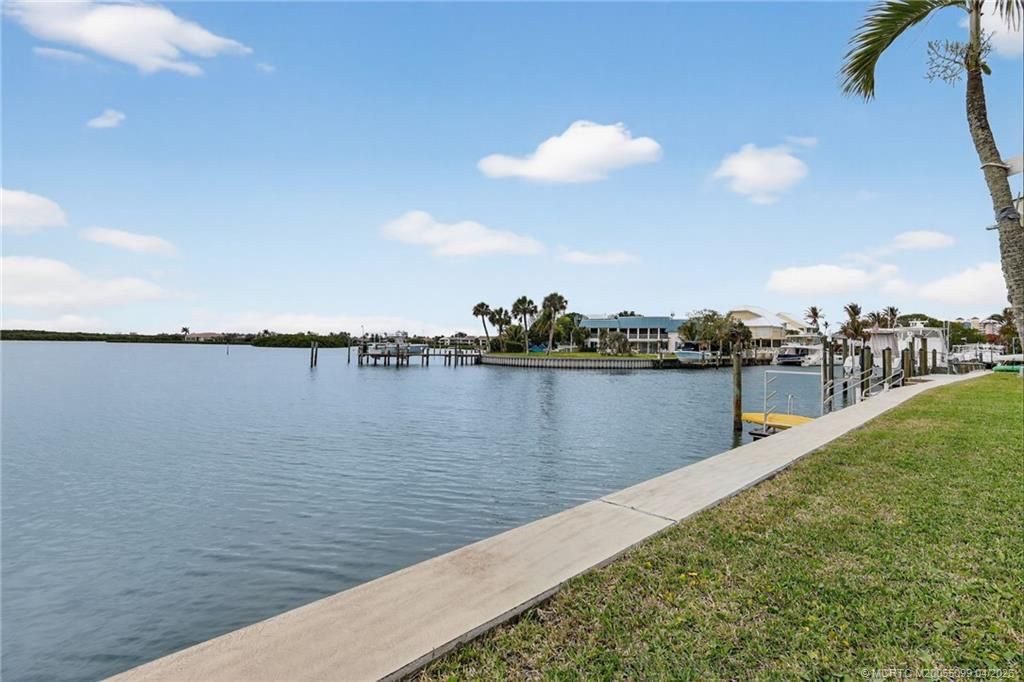 276 Bermuda Beach Drive, Hutchinson Island, FL 34949 Photo