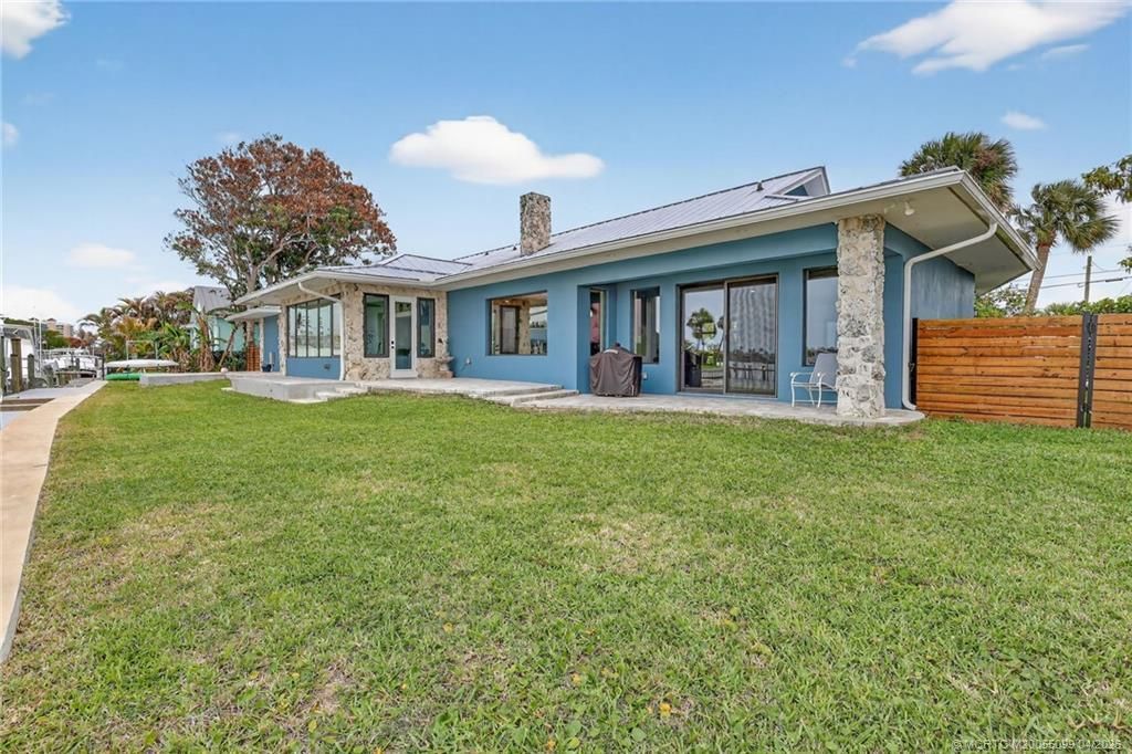 276 Bermuda Beach Drive, Hutchinson Island, FL 34949 Photo