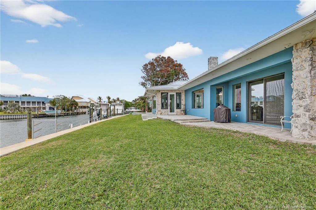 276 Bermuda Beach Drive, Hutchinson Island, FL 34949 Photo