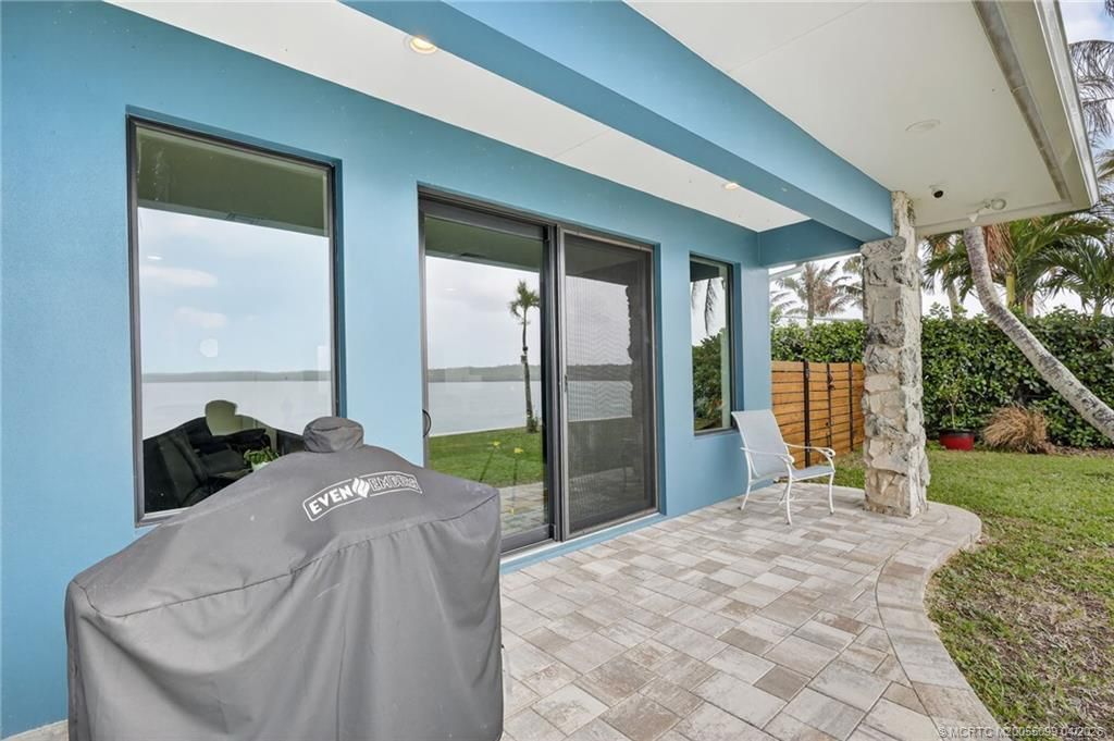 276 Bermuda Beach Drive, Hutchinson Island, FL 34949 Photo