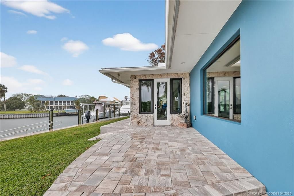 276 Bermuda Beach Drive, Hutchinson Island, FL 34949 Photo