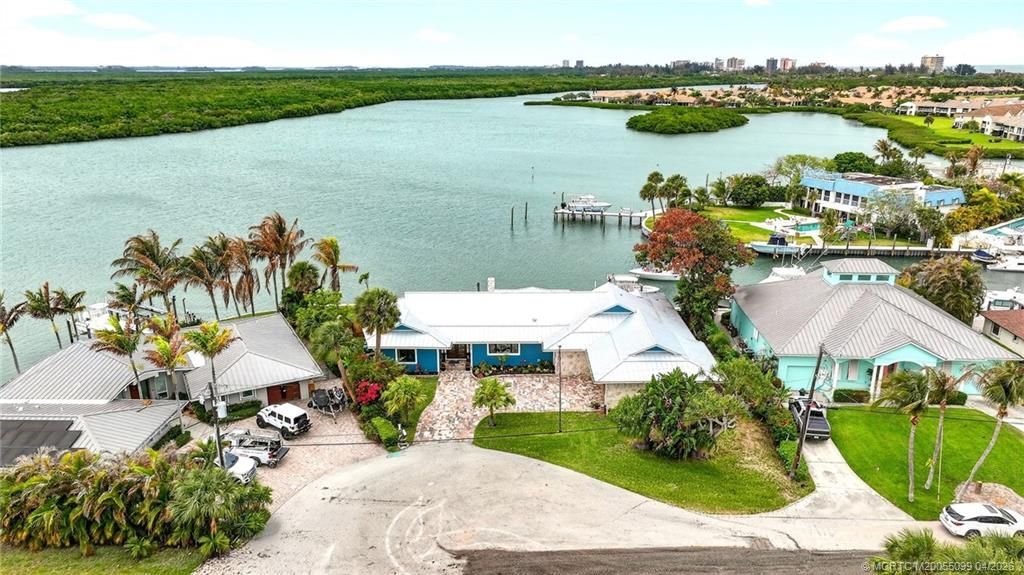 276 Bermuda Beach Drive, Hutchinson Island, FL 34949 Photo